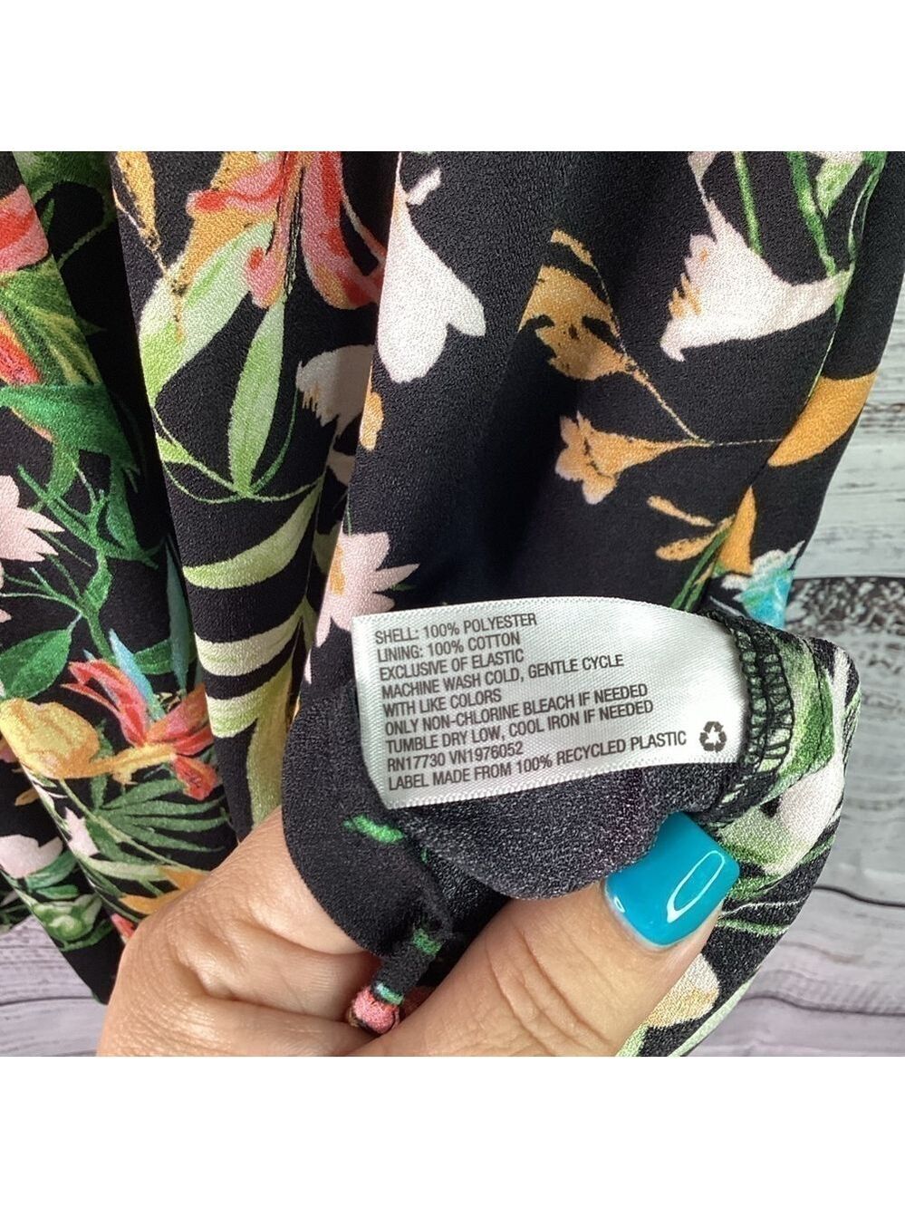 XHILARATION SIZE M BLACK TROPICAL MULTICOLOR SLEEVELESS FLORAL SUMMER DRESS GUC - Picture 9 of 10
